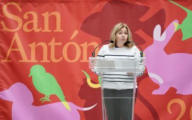 Sanz ha presentado el pregón destacando que “en el siglo XXI los animales siguen formando parte de nuestra ciudad, en la mayor parte de las ocasiones como animales de compañía, pero en otras, como es el caso de la Sección Canina, prestando un gran servicio a la seguridad de los ciudadanos'.