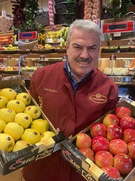 En la imagen, Luis Pacheco, autor de este artículo y comerciante madrileño