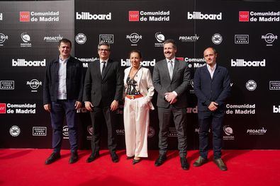 El evento, celebrado en el WiZink Center, en el distrito de Salamanca, y organizado por el Gobierno regional en colaboración con Billboard, ha contado con la participación de artistas de la talla de Nicki Nicole, Raphael, Ana Mena, Luis Cobos o La Mala Rodríguez.