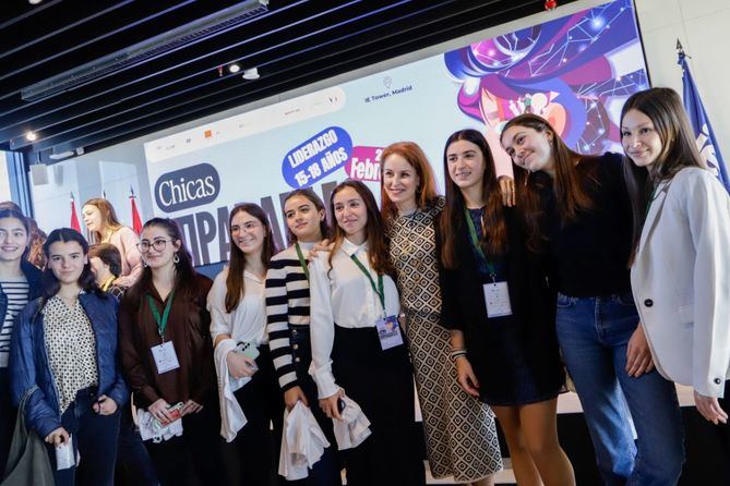 Una de sus debilidades es 'Chicas imparables', el programa dirigido a jóvenes de entre 15 y 18 años para que descubran su potencial y aprendan a gestionar su talento y a reforzar su autoestima.