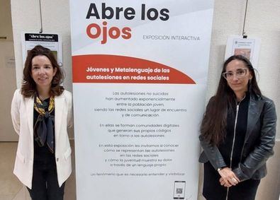 La concejala de Tetuán, Paula Gómez-Angulo, ha inaugurado en el Centro Cultural José de Espronceda la exposición Abre los ojos, una muestra organizada por la Universidad Rey Juan Carlos (URJC).