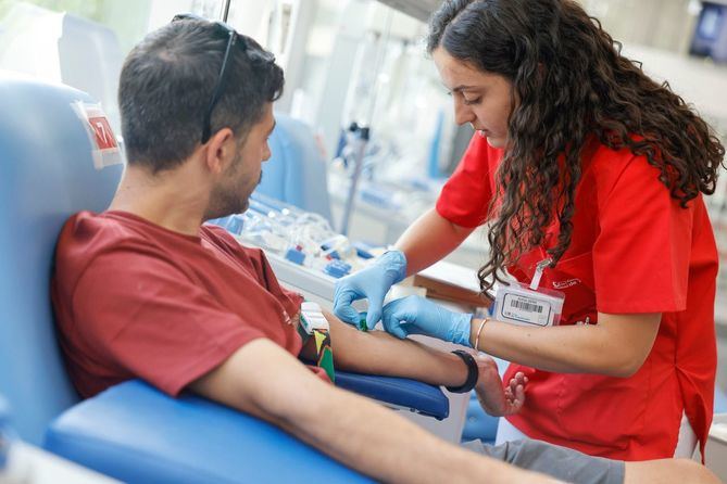 Desarrollado en colaboración con el Centro de Transfusión de la Comunidad de Madrid, durante estos dos días se podrá donar sangre, de 8.30 a 20.15 horas, en el vestíbulo de la planta 0, con servicio de parking gratuito.