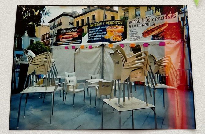 En recuerdo a la tradición y a la historia de Madrid y, como homenaje a las Fiestas de San Cayetano, San Lorenzo y la Paloma, la Junta Municipal de Centro, en colaboración con la Asociación de Vecinos La Corrala-Latina-Rastro-Lavapiés y el Espacio Cultural La Indomable, organiza la exposición Relatos, verbenas y barquillos.