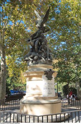 En la imagen, el monumento al Pueblo de Madrid, situado en el parque de la Montaña, en la calle de Ferraz, frente a la plaza de España. 