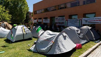 El movimiento en apoyo al pueblo palestino de los estudiantes de Estados Unidos ha empezado a surgir en las universidades de España con acampadas y protestas de estudiantes en algunos centros.
