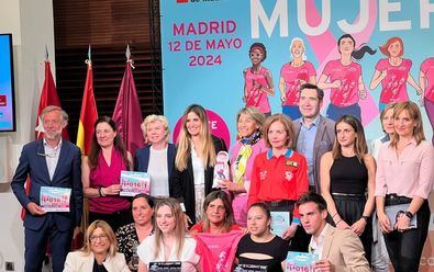 La delegada de Deporte, Sonia Cea, ha participado este martes en la presentación de la 20ª edición de la Carrera de la Mujer Central Lechera Asturiana, que recorrerá el centro de la capital el domingo, 12 de mayo, a partir de las 9.00 horas.