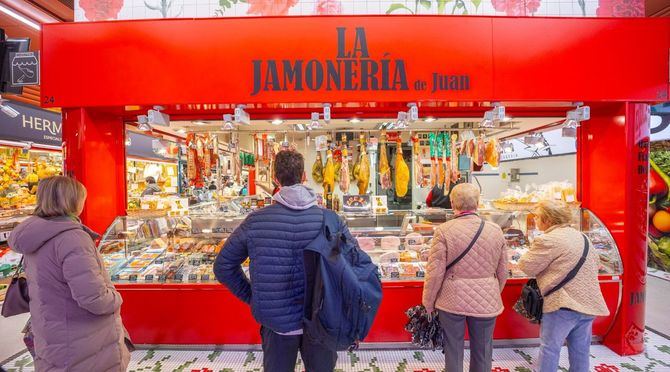 Esta convocatoria incentiva la utilización de los locales de los mercados para actividades de formación en oficios vinculados al comercio o la hostelería y para la creación de centros públicos de innovación agroalimentaria.