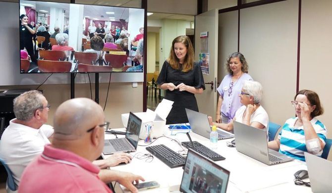 El Centro de Mayores Tetuán es uno de los 32 dispositivos de la Agencia Madrileña de Atención Social, con una asistencia media de 250 personas al día.