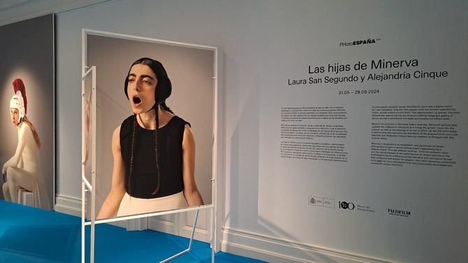 La muestra se ubica en la Sala del Encuentro (Sala XXV), al final del recorrido permanente, donde podrá visitarse hasta el 29 de septiembre con acceso incluido en la entrada al museo. Además, durante junio, el acceso al museo será gratuito, al cumplirse los cien años de la fundación de la institución.