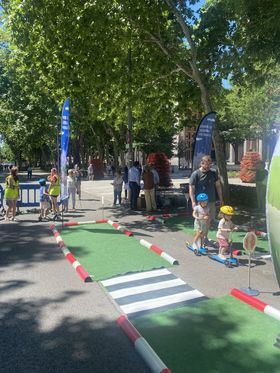 El circuito se instaló este domingo en pleno paseo del Prado, entre Neptuno y Atocha.