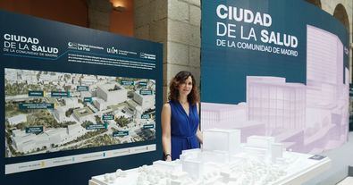La presidenta de la Comunidad de Madrid, Isabel Díaz Ayuso, ha presentado este martes la nueva Ciudad de la Salud de la Comunidad de Madrid, que albergará las futuras instalaciones del Hospital público Universitario La Paz y la Facultad de Medicina de la Universidad Autónoma de Madrid.