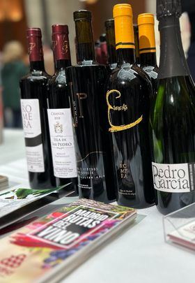 El convenio suscrito hoy tendrá una duración de cuatro años, para promocionar el enoturismo en la ciudad de Madrid y el fomento de los productos D.O. Vinos de Madrid.