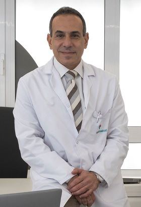 En la imagen, el Dr. Nabil Ragaei Kamel, jefe de Servicio de Oftalmología del Hospital Quirónsalud San José y del Centro Médico Quirónsalud Valdebebas.