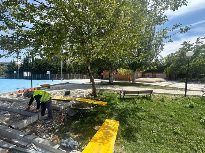 Los trabajos se centran en aspectos como climatización, eliminación de humedades, reparación de patios e instalación de alarmas en los inmuebles.