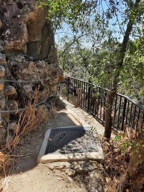 Podréis disfrutar de un sendero acondicionado, que os permitirá conocer uno de los cursos fluviales más interesantes del municipio.