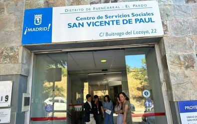 El concejal de Fuencarral-El Pardo, José Antonio Martínez Páramo, ha visitado este lunes los trabajos de mejora de la accesibilidad del centro de Servicios Sociales San Vicente de Paúl.