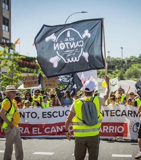 Los vecinos de Montecarmelo llevan más de un año pidiendo al Ayuntamiento de Madrid la reubicación del cantón de limpieza.