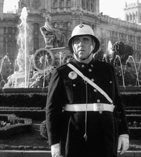 En la imagen, ruta 'Paisaje de la Luz', representada por un fotograma del filme 'Manolo, guardia urbano'. 