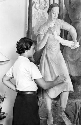 Rosario Velasco, pintando 'Lavanderas'.