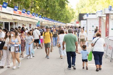 La población residente en España supera ya los 48,7 millones de habitantes y marca un nuevo máximo histórico.