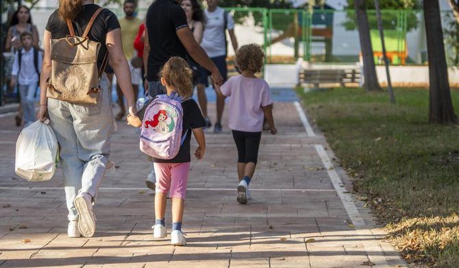 Los niños que utilicen este servicio participarán en actividades deportivas y relacionadas con la formación en primeros auxilios o en nutrición y hábitos saludables, entre otras.