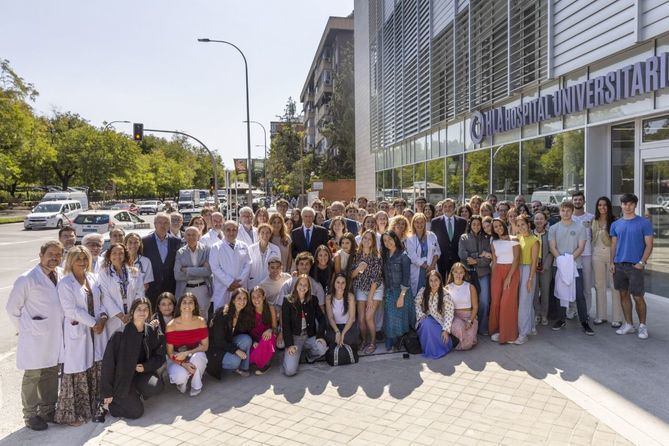 El hospital HLA Universitario Moncloa ha celebrado, este martes, el acto inaugural del nuevo curso académico 2024-25. En este nuevo ciclo se formarán en el centro 55 alumnos de 4º, 5º y 6º Grado de Medicina de la Universidad Europea de Madrid.