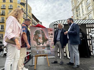 Las Tropas Imperiales desfilan en favor del cáncer