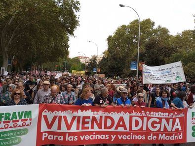 Para los convocantes, la marcha es el pistoletazo de salida de un proceso de movilización social más amplio, apoyado por colectivos por el derecho a la vivienda y plataformas de damnificados, junto a un número importante de organizaciones vecinales, juveniles, ecologistas, sindicales y sociales de la Comunidad de Madrid.