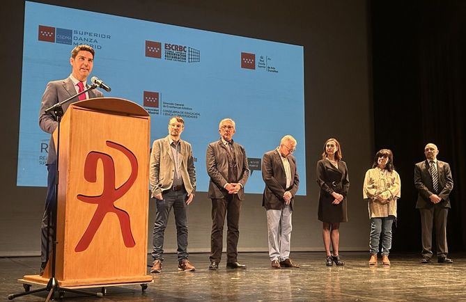 El consejero de Educación, Ciencia y Universidades, Emilio Viciana, ha asistido este viernes a la inauguración oficial del año académico, celebrada en la sede de la Real Escuela Superior de Arte Dramático (RESAD).