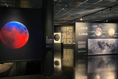 La muestra ‘Artemisa: la magia de la Luna’ se expone en el Planetario de Madrid sin fecha de finalización. Se trata de una colaboración del Planetario con la Facultad de Bellas Artes de la Universidad Complutense de Madrid y el Museo de Arte Contemporáneo de Madrid.