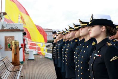 La Princesa de Asturias zarpa hacia América