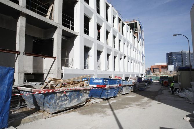 Las nuevas instalaciones, ubicadas en la calle Francisco Remiro, 21 del distrito de Salamanca, cuentan con un presupuesto de 9,6 millones de euros y contará con una superficie construida de más de 5.500 m2, distribuidos en siete plantas.