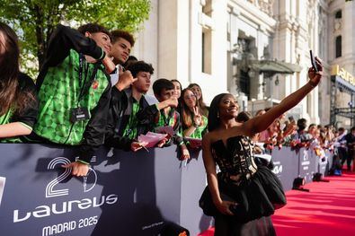 La gala de los 'Oscar del deporte', presentada por el actor británico Matthew Goode, ha rendido homenaje a los mejores deportistas y equipos de 2024, entre los que destaca el Real Madrid como mejor equipo del año; además, el saltador de pértiga Mondo Duplantis y la gimnasta artística Simon Biles han recogido las estatuillas como mejores deportistas del año y el futbolista Lamine Yamal ha sido reconocido como mejor deportista revelación del año.