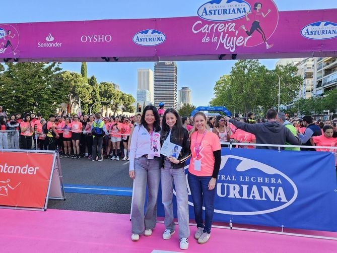 La Carrera de la Mujer tiene como objetivo promocionar la igualdad, la práctica del deporte y recaudar fondos para promover la investigación en favor de la lucha contra el cáncer y concienciar sobre la importancia de la prevención.