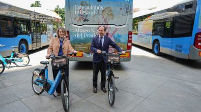 El Arte se mueve por Madrid en 'bici' y autobús