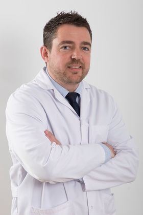 En la imagen, el Dr. Jorge Martín Gil, especialista en Cirugía General y del Aparato Digestivo y experto en cirugía endocrina.