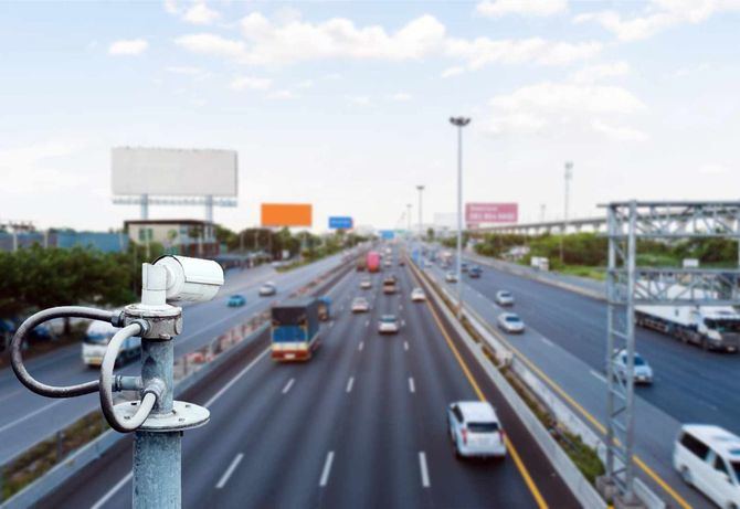 La proliferación de radares de velocidad en las vías urbanas e interurbanas constituye, sin duda, uno de los instrumentos más relevantes en las políticas públicas de seguridad vial. 