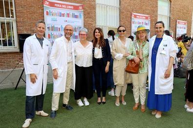 Junto a Eva Orúe, ha intervenido el director gerente del Hospital, el doctor Julio Zarco.