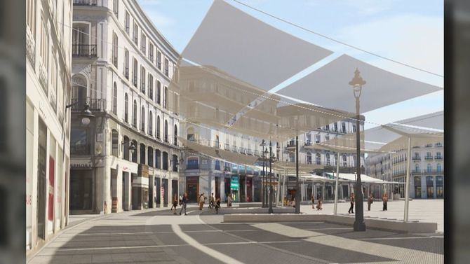 Por primera vez en su historia, la Puerta del Sol tendrá instalados toldos de sombra que ocuparán el arco norte de la plaza.