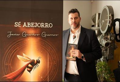 Guerrero presenta su libro en el Pavón