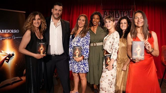 El centenario e histórico Teatro Pavón fue el enclave elegido para acoger el evento, al que acudieron diversas personalidades de la sociedad madrileña y medios de comunicación. 