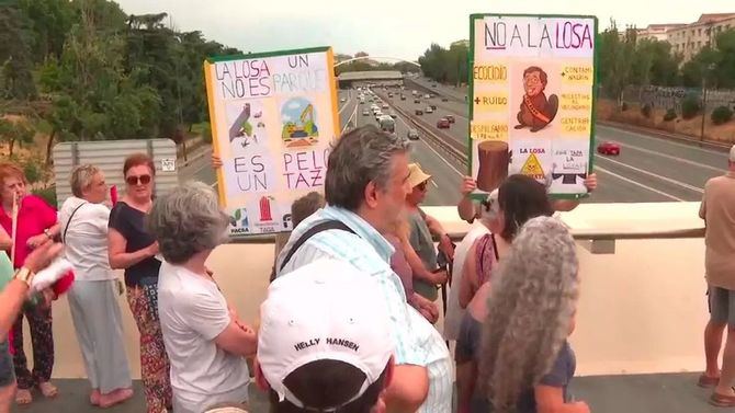 La Plataforma de Afectados por la M30 (#LosaVentasNo), espacio de encuentro de asociaciones y plataformas vecinales de los distritos de Salamanca y de Ciudad Lineal, como continuación de la campaña informativa que desarrolla desde hace varios meses en los barrios afectados, convocaba una marcha festivo-informativa este domingo 22 de junio.
