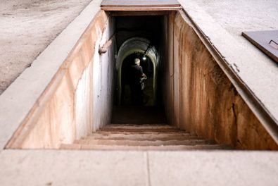 Casi medio centenar de escalones conducen hacia su interior, lo que hace que desde 1938 permanezca cerrado por sus complicadas condiciones de accesibilidad.