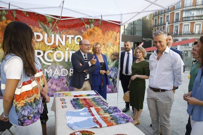 El delegado de Políticas Sociales, Familia e Igualdad, José Fernández, presentaba este sábado la nueva imagen del servicio que el Ayuntamiento instala en fiestas de la ciudad