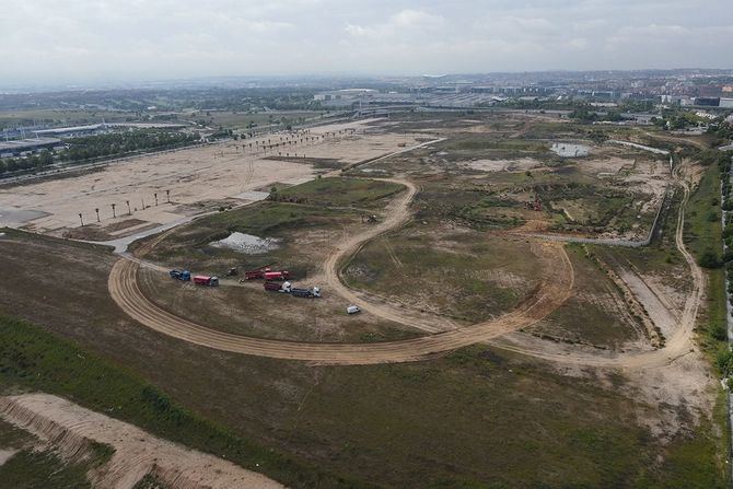El circuito, que lleva el nombre de Madring, tendrá 5,4 kilómetros, con 22 curvas alrededor del recinto ferial de Ifema Madrid y los terrenos destinados a su expansión en Valdebebas –distrito de Hortaleza–.