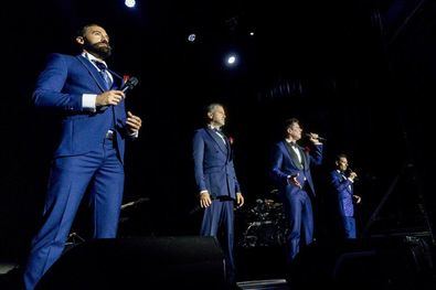 Il Divo emociona con su concierto de aniversario