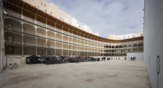 Este espacio, situado en el distrito de Chamberí, es una de las instalaciones deportivas más antiguas de Europa, fue declarado BIC en 2011 y el Ayuntamiento de Madrid reabrió sus puertas en 2024.