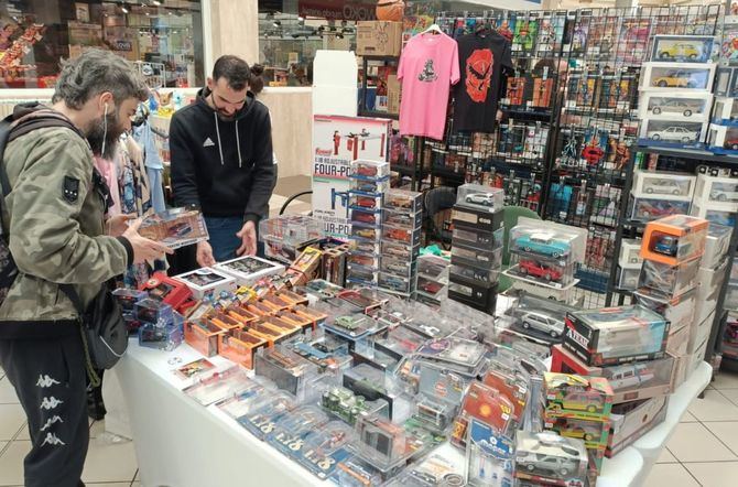 El centro comercial El Deleite de Aranjuez acogerá, el sábado 6 de septiembre, la segunda edición de Mercajuguete, una feria dedicada a los juguetes antiguos, de colección y nostalgia 'pop'. 