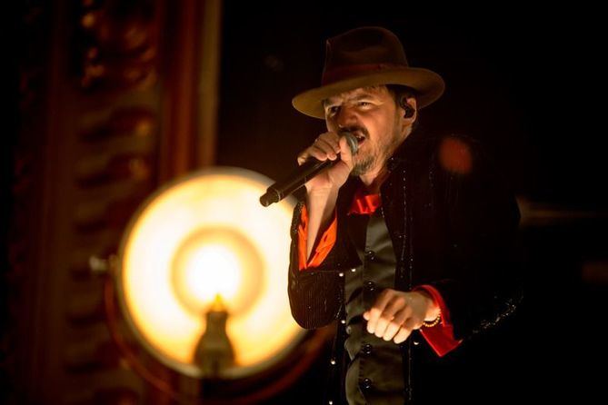 El lunes 29, Coque Malla ofrecerá su único concierto en acústico, donde repasará los himnos de su carrera. 