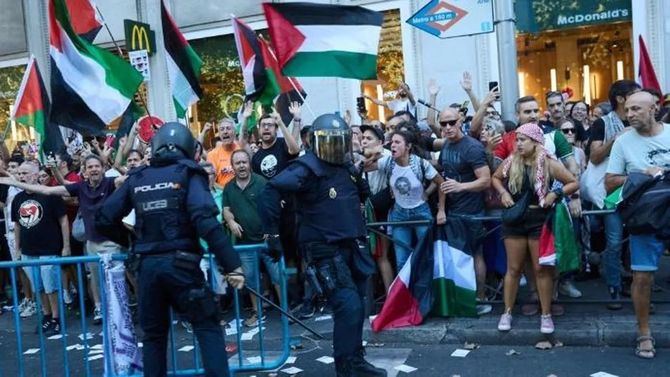 El delegado ha confirmado que tan solo se ha detenido a dos personas en una jornada que ha congregado a 100.000.